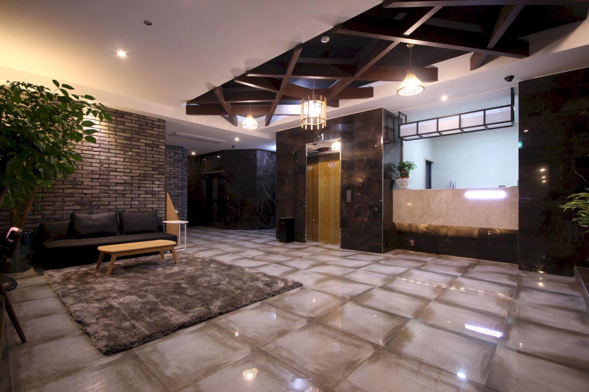 The Club Hotel Seomyeon Пусан Экстерьер фото
